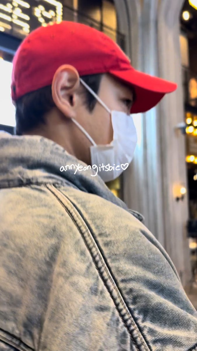 annyeongitsbie's tweet photo. 250319 #승부 The Match Premiere
VIP 시사회

Tiba tiba lewat depan mata... kaget woi
#BigBang #TOP #최승현 #탑 #빅뱅 https://t.co/FEbzy4N0E3