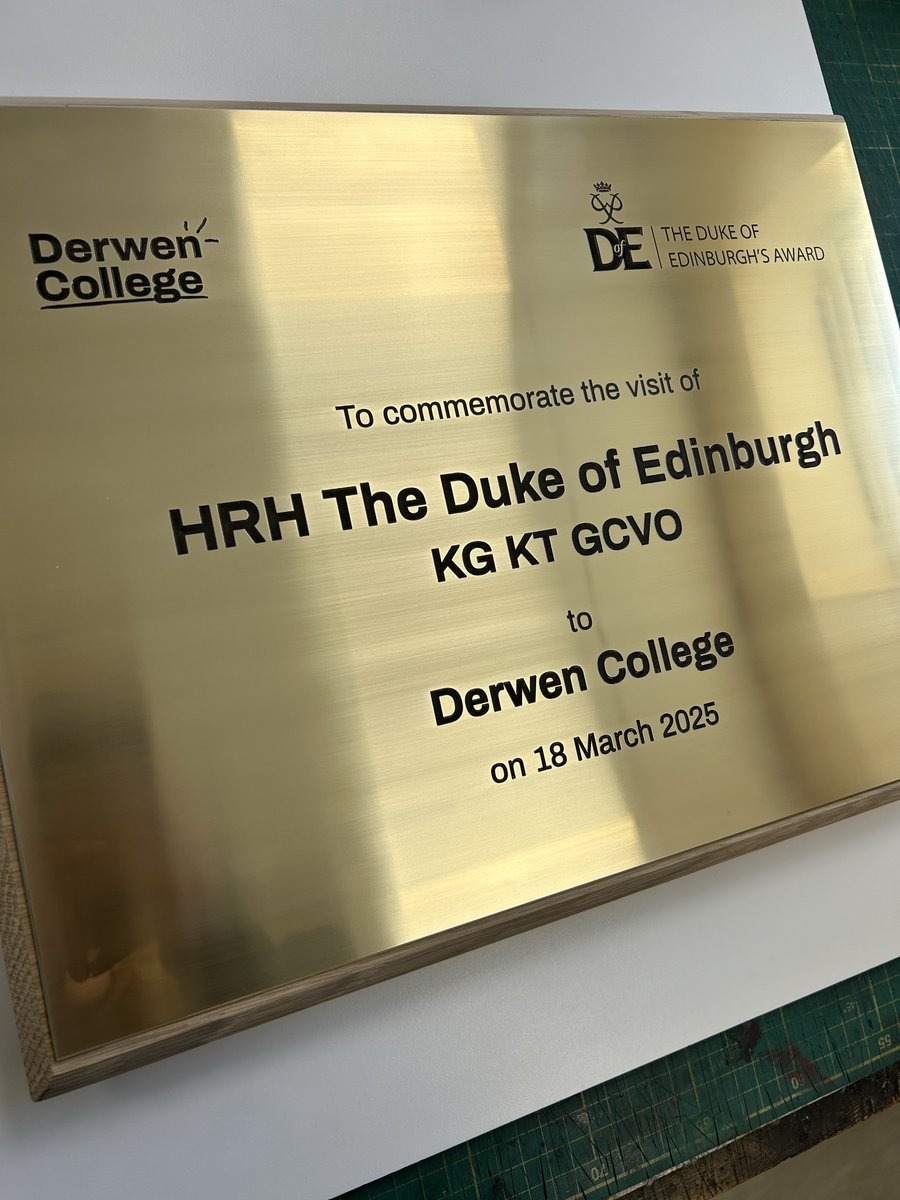 Our easel with blue curtains  proudly revealed a sleek brass plaque, handcrafted by our expert engravers for Derwen College, marking a prestigious visit from Prince Edward, The Duke of Edinburgh. An exciting visit! 
Call 01904 658322 to arrange your plaque reveal! #RoyalVisit