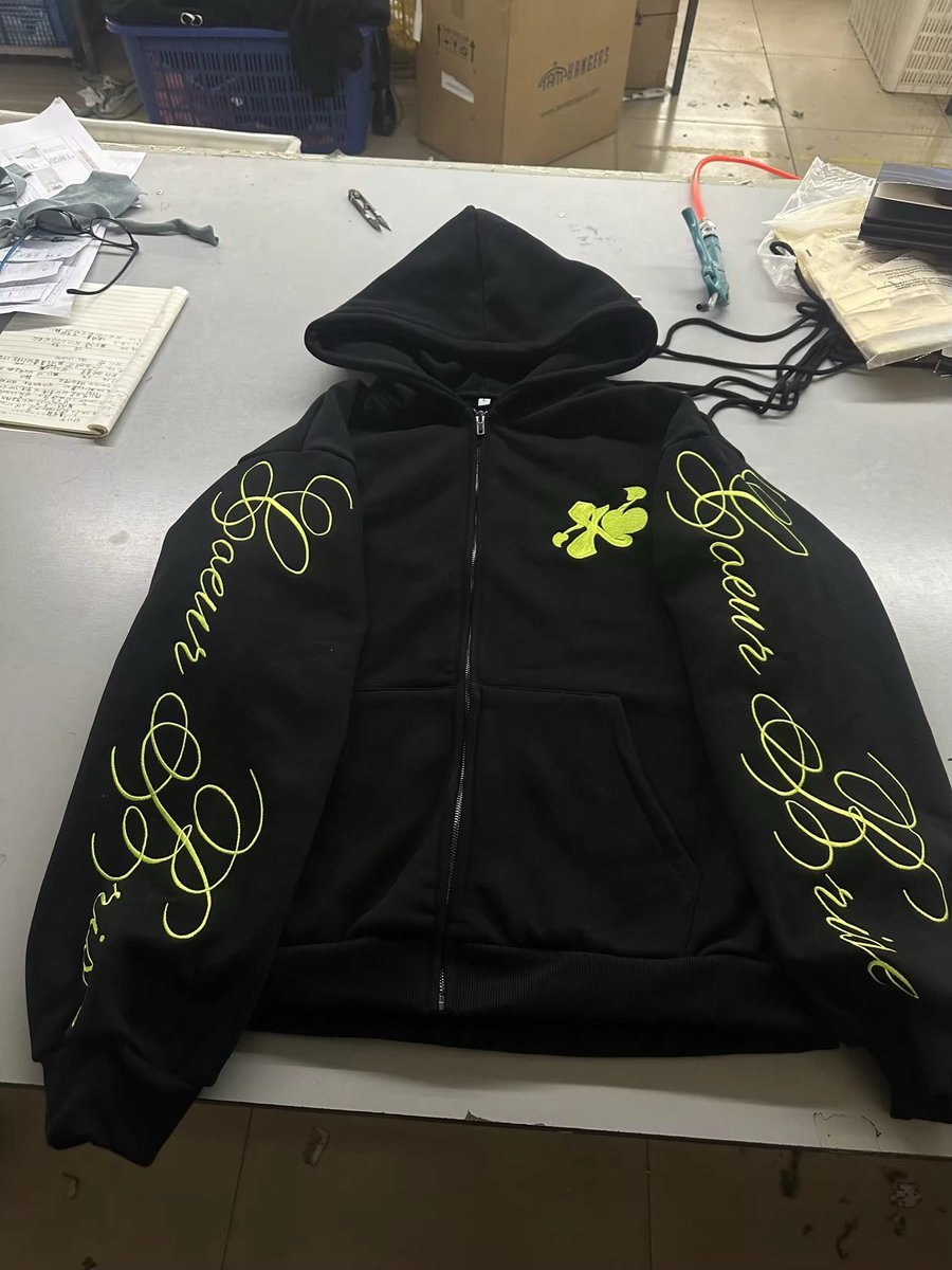 antsworld3's tweet photo. NEW CBXO HOODIES OUT NOW 

LINK IN BIO 

TAP IN https://t.co/CDnpAPItbR