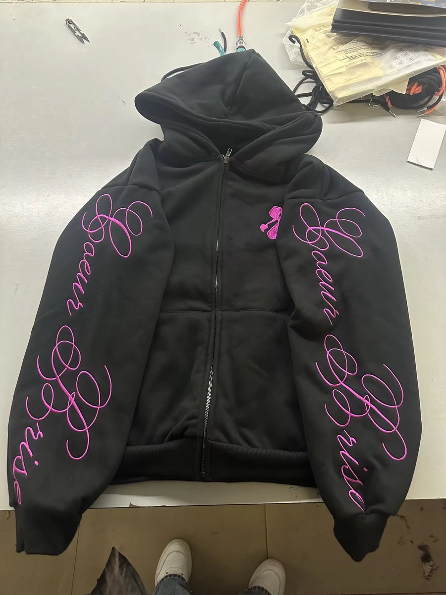 antsworld3's tweet photo. NEW CBXO HOODIES OUT NOW 

LINK IN BIO 

TAP IN https://t.co/CDnpAPItbR