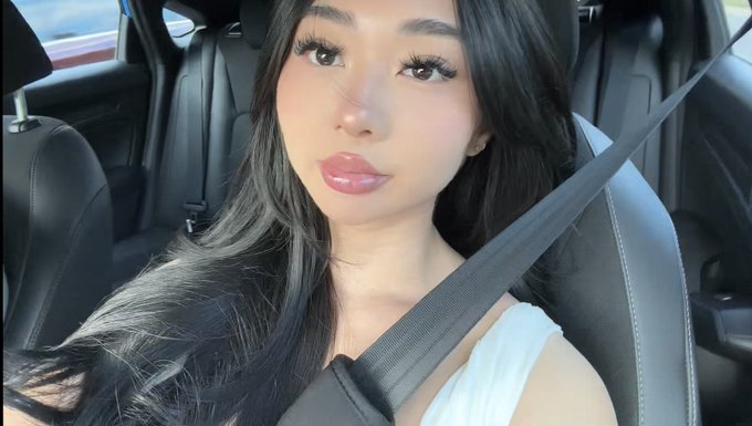 Watch kimmy's leaked NSFW photo on TwXstars