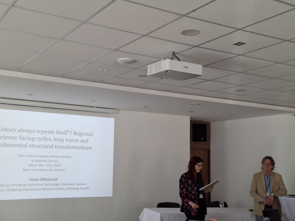 Hans Westlund (previous president of RSAI) gives his keynote lecture on the role of regional science responding on current challenges at the 12th Winter Seminar by #SlovakERSA section #ERSA