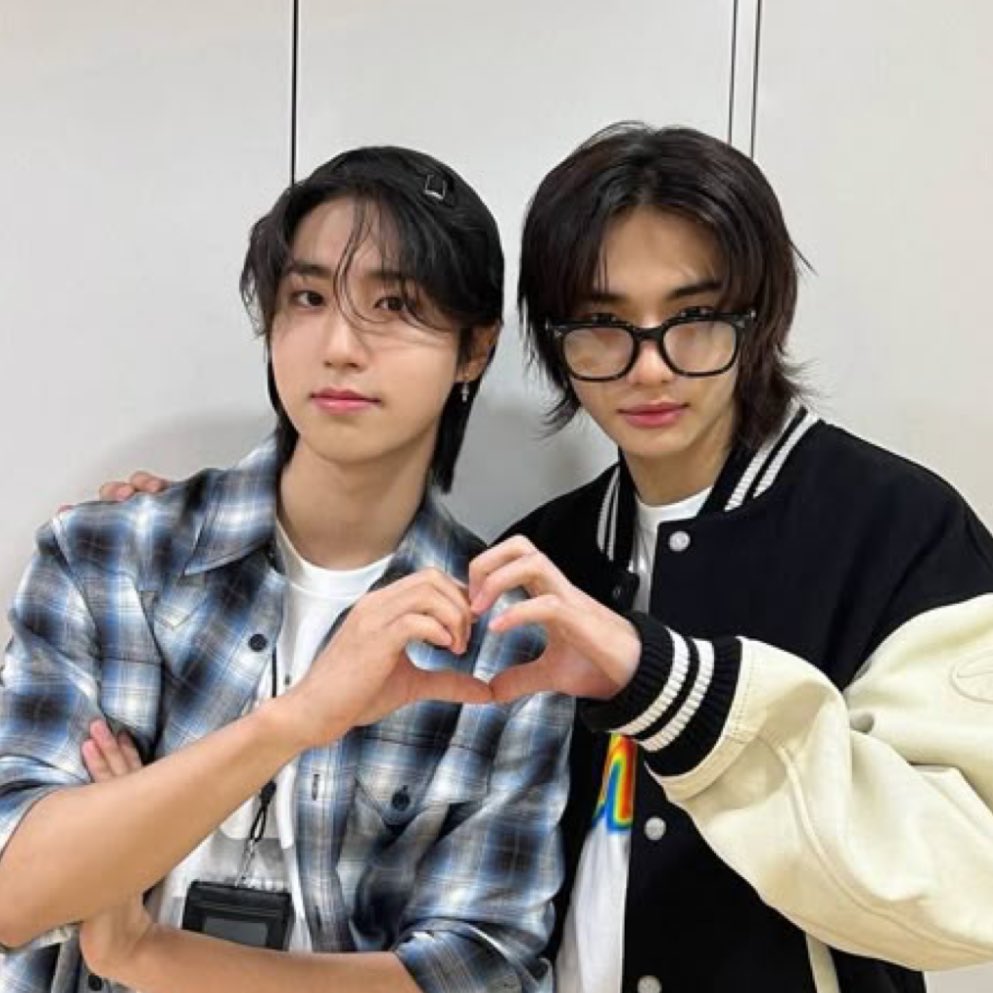 hanarchive's tweet photo. happy hyunjin day🤍
#WorldTrendsetterHyunjin https://t.co/u2ifR0IwJs