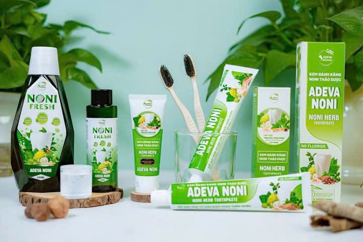 Ankhetown's tweet photo. Đồng hành cùng “ chiến dịch “ All -in từ @duongvuong2803 
Hiện mình đang có combo kem đánh răng và nước súc miệng từ trái nhàu với giá siêu hời, kèm theo hỗ trợ tư vấn nhiệt tình cho chị em nào muốn da đẹp, tóc đẹp mãi mãi tuổi 20 đó nha. ( Đẹp như 20 tuổi không khó lắm đâu các chị em ơi, mình sẽ chia sẻ hết bí quyết, bật mí là mình đã vào hàng 3x rồi nè )
@RedroomyV 
@Dieuaiqt @Ankhetown @congton1806 @NganNhi2023 @My_Ngan8833 @Huonghoangvt @mai120287 @BaoNgoc0288 @Lantuan86 @t99037 @oanhkim102 @Thanhtutin80616 @thupatran0910 @sarahpham11282 @huha413 @vinhha2025 @VinhPham5555 @NguyetVo87174