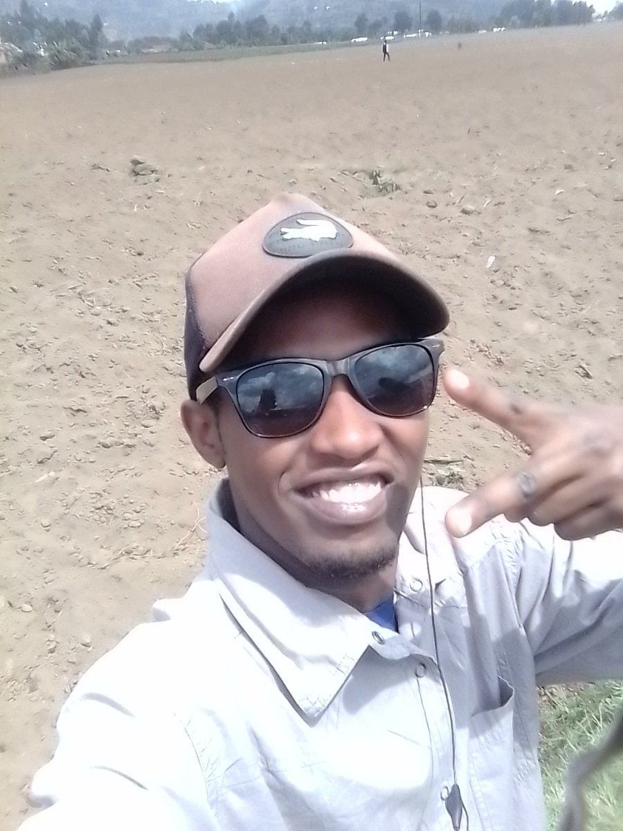 Jo_nzayisenga's tweet photo. "It is not the farm that makes the farmer, it's the love, hard work and character "!

#BeyondTheFarm https://t.co/ITvZBDzWnQ