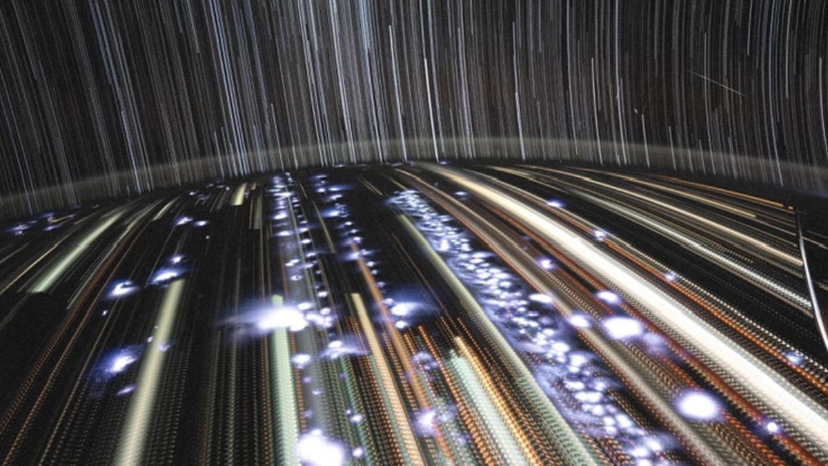 MarGomezH's tweet photo. El astronauta de la NASA Don Pettit capturó esta impresionante vista de larga exposición de la Tierra y las estrellas desde el espacio por la noche desde la Estación Espacial Internacional.

¿Qué te parece? https://t.co/Yb8vsmZDfY
