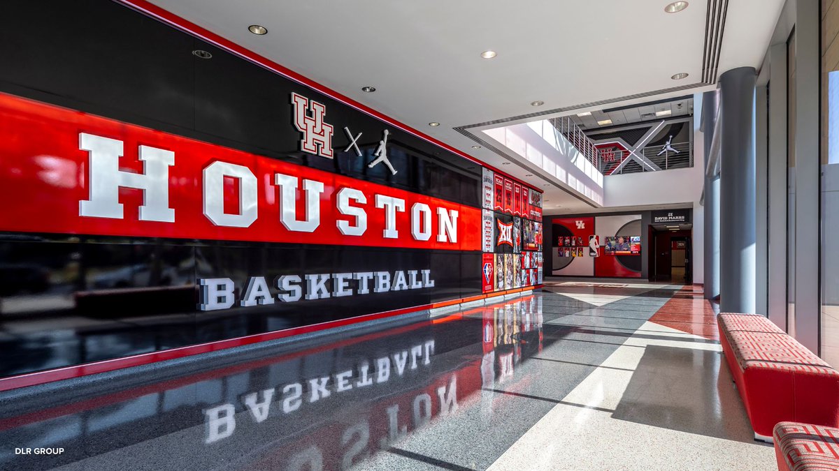 The University of Houston’s Guy V. Lewis Development Center gets a $4M renovation, featuring Jordan Brand aesthetics and state-of-the-art recovery spaces 🏀

The 53,000 sq. ft. facility serves both men’s and women’s programs. 

More from <a href="/Bretjust1T/">Bret McCormick</a> — ow.ly/mVMm50VkNkI
