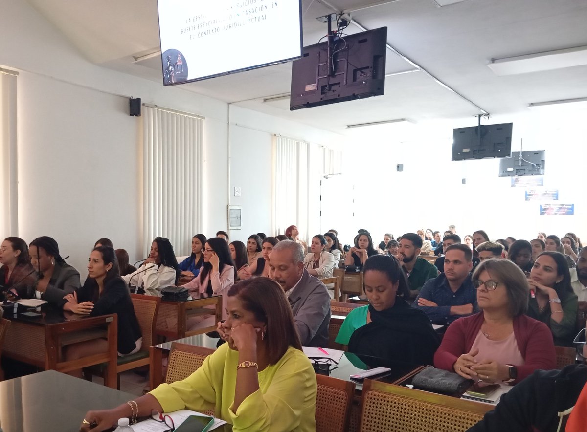 Se realiza en nuestro Centro Nacional de Desarrollo Profesional de la #ONBC,  el XIV Encuentro Nacional de Egresados asignados a la institución, para el cumplimiento del servicio social.
Espacio propicio para el análisis e intercambio sobre el funcionamiento de la organización.