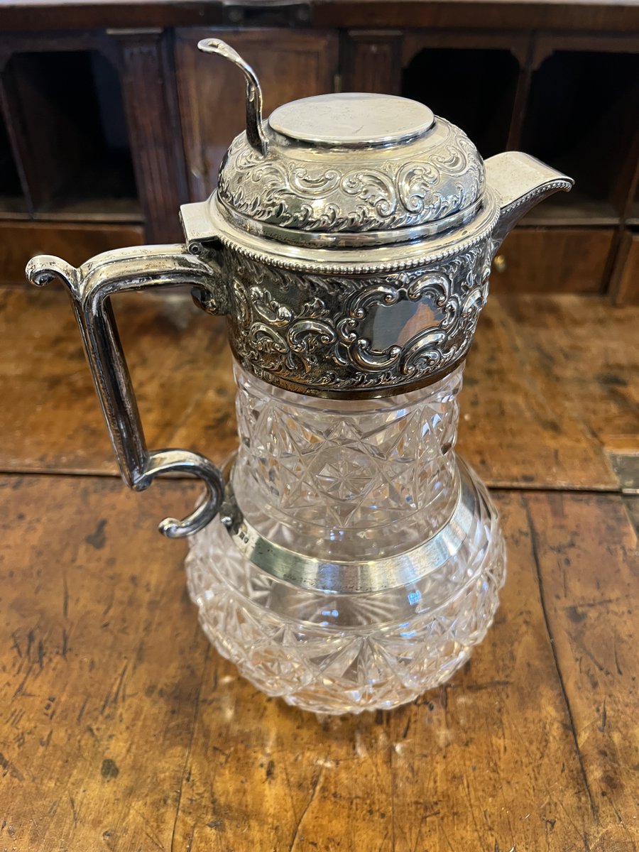 HansonsKent's tweet photo. Find of the Day!
#Edwardian cut glass &amp; #hallmarked #silver #claretjug dated London 1910 by Manoah Rhodes &amp; Sons Limited in excellent condition
Estimate £200-300.
Consigned for our 29th April Sale
#hansonsauctioneers #englishsilver #antiques #wines #countryhome #Glass #wine https://t.co/5ecYsBuQHv