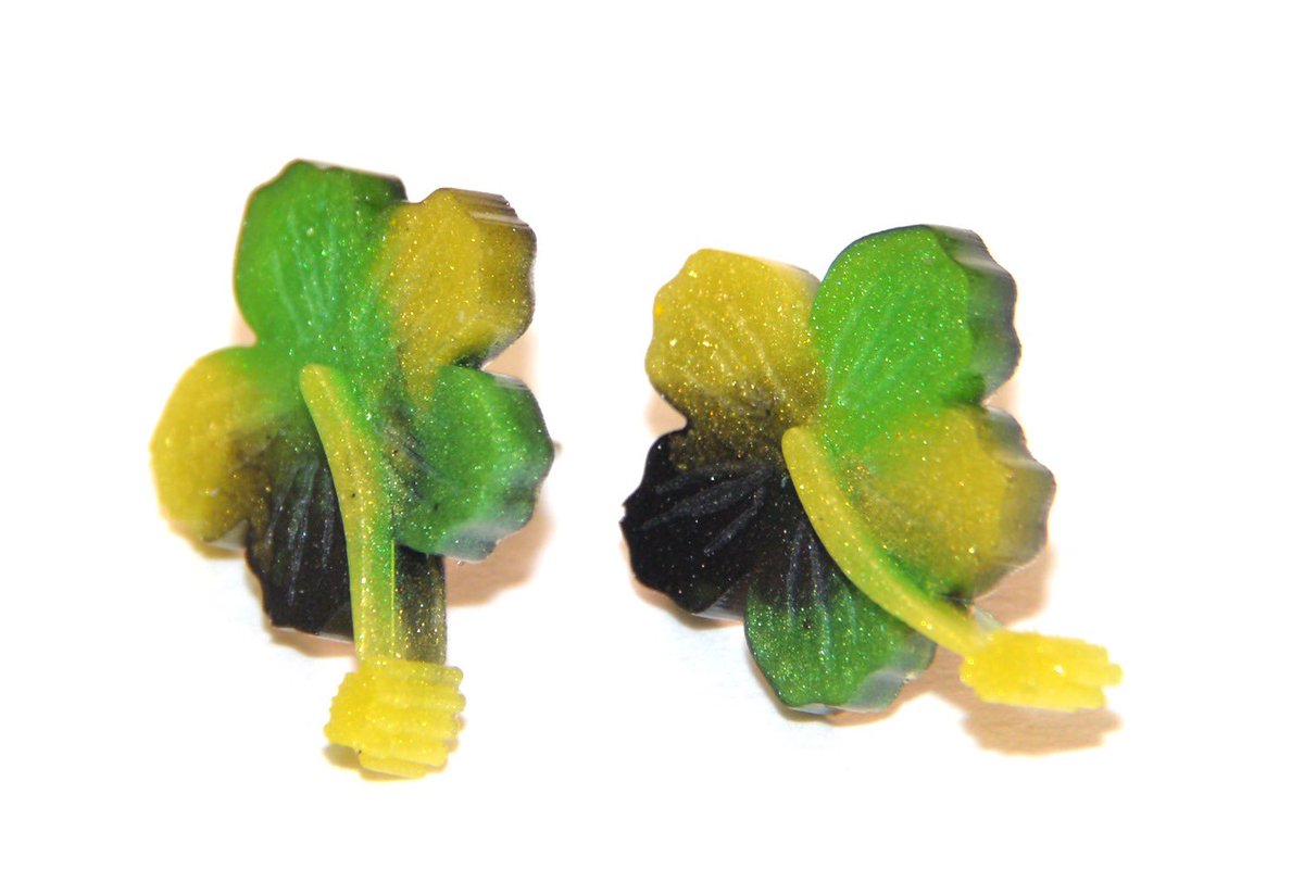 IoJ_jamaica's tweet photo. Celebrate Women’s Month with a touch of Jamaican pride. 

These stunning earrings embody strength, heritage, and style perfect for showcasing your roots and resilience.

Get yours now at the Institute of Jamaica’s gift shop.
#WomensMonth #JamaicanPride #StrengthInHeritage #IOJ https://t.co/2ffbeErTdc