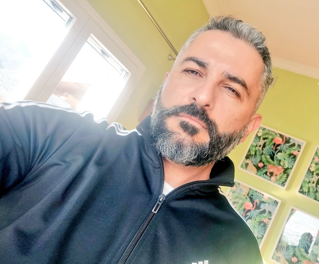 Γλύκανε μωρή λίγο μην είσαι σα κακό ψόφο να χεις...