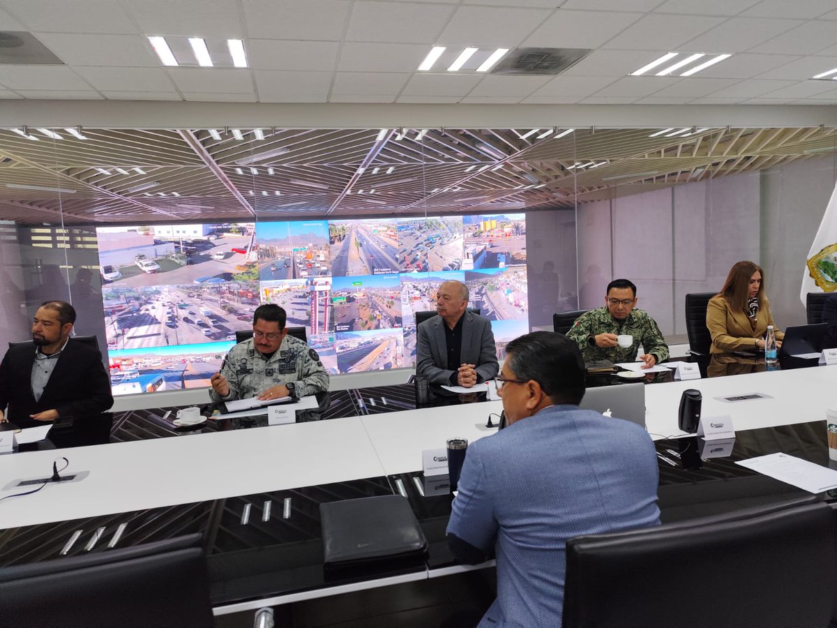 El Vocal Ejecutivo del INE Coahuila, <a href="/jl_vazquezl/">José Luis Vázquez L</a> participa en la Mesa Estatal para la Construcción de Paz y Seguridad, con el fin de revisar y gestionar con las autoridades competentes apoyos relacionados con la organización de la Elección del Poder Judicial de la Federación.