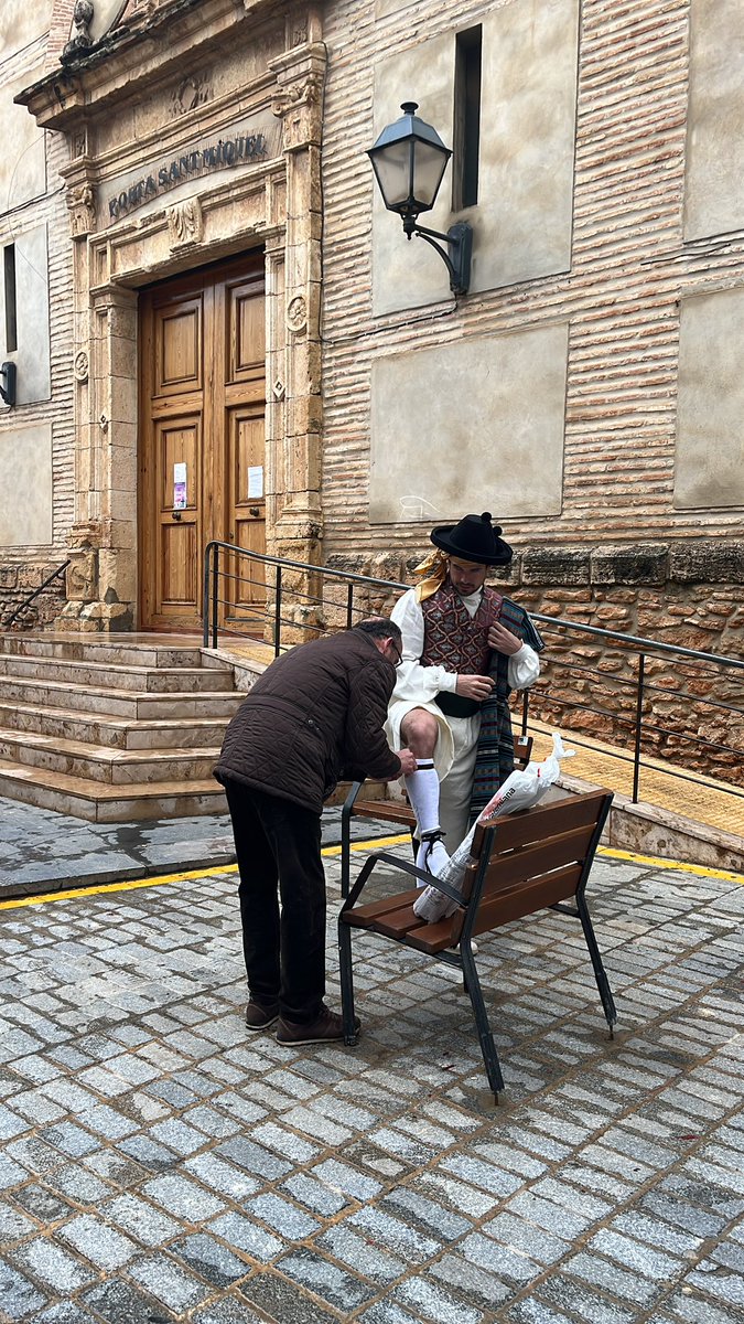 MjmorenoMj's tweet image. Feliz día del padre. #Radiodetrasdelaradio @MasDeUno #fallas25 #Catarroja