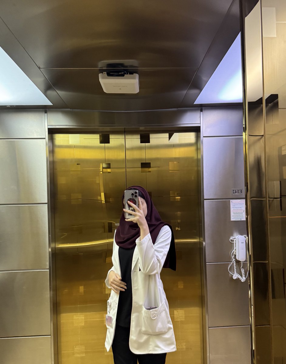 lsh11l's tweet photo. #KFSHRC 
Inpatient pharmacy rotation 💚 https://t.co/XPu1oaJKLr