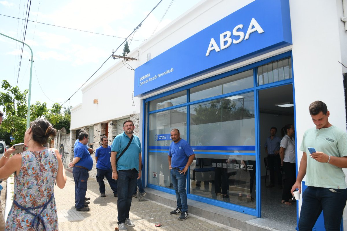 Loccos98's tweet photo. Me enteré hoy que los ingresos a #ABSA Los realiza @MarioSeccoOK con que idea que hizo por #Osba no es como antes, tenes que ser #Comunista hasta @Kicillofok o @Julio_Alak no dicen nada y ese gremio que era el @prensasosba #SOSBA NO dice nada? Y las familias que dejaron vida? https://t.co/Q7ceUkVtCO