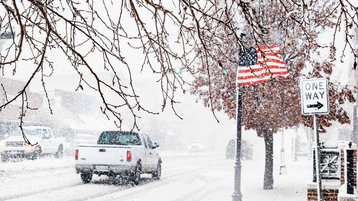 A few Washington County residents were willing to get on the roads during Wednesday morning’s blizzard. Stay safe out there! These shots are from downtown Blair.