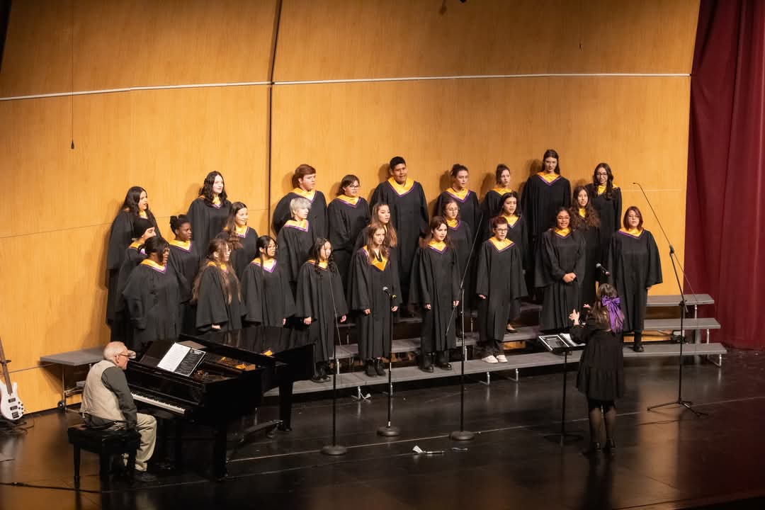 Wauconda HS Choir tweet media