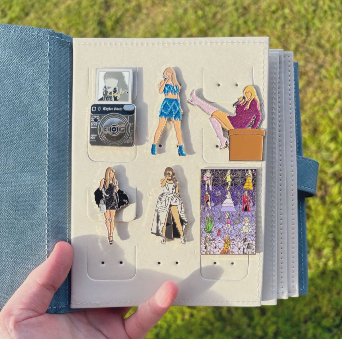 Willow_Reads's tweet photo. ✨ Giveaway✨ 

What better to celebrate 3 years in business than by a huge giveaway? Prize detailed below!

Ends March 31st

Follow, Like, RT

INTL

Comment your fav product I've ever released in my shop!

For bonus entry, SEPARATELY comment something new you want in my shop! https://t.co/LiUdIrexXf
