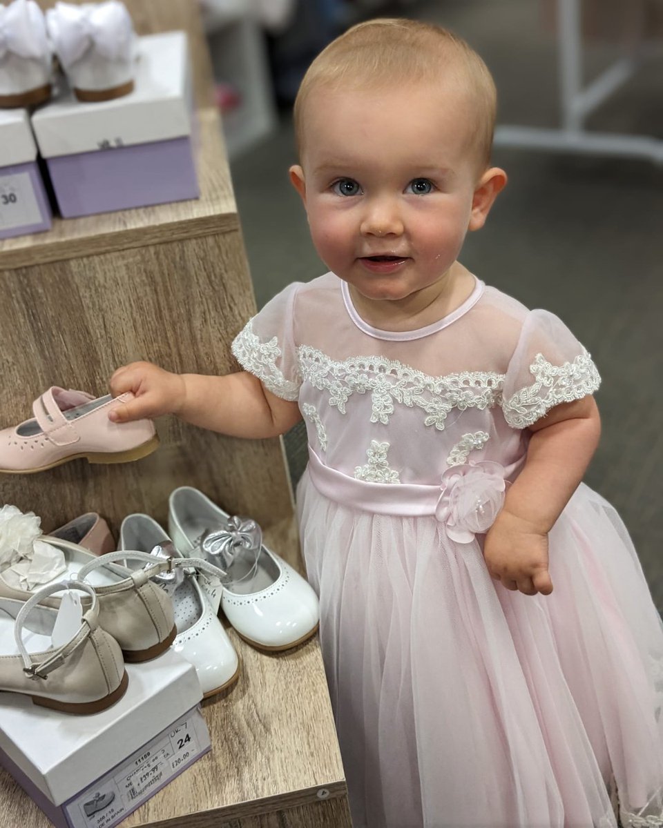 GCH_Charity's tweet photo. This weekend in our @Buch_Galleries charity shop we're holding our 'Say Yes to the Dress' event! ✨🤍

Find the perfect communion dress for your little one, along with adorable accessories to match. 💜

Phone our Shop Manager Leann on 07979 281749 to reserve your space. https://t.co/bkyRkbvQ3E