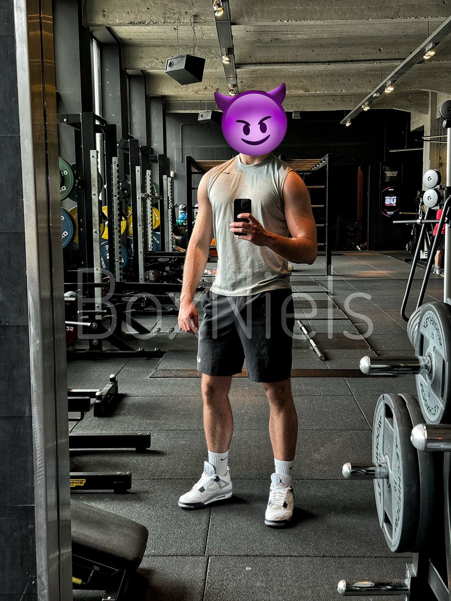 MasterBoxNiels's tweet image. I’m so massive! 105kg of muscle 🦍💪🏻

Now drop to your knees and worship your Master