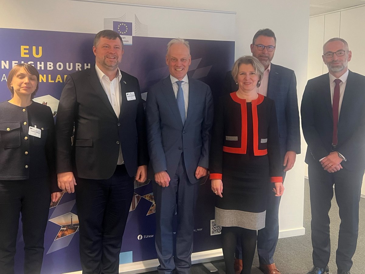 GertJanEU's tweet photo. Good discussion on #Ukraine’s #EU accession agenda with Verkhovna Rada First Deputy Speaker @OlekKorn yesterday. 🤝
The @ua_parliament plays a key role in aligning 🇺🇦 national legislation with the 🇪🇺’s rules & standards and in implementing the #UkrainePlan.
#StandWithUkraine https://t.co/Z5BYdV1ENT