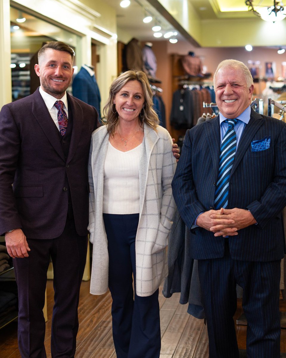 CicchiniCustom's tweet image. Crafted with tradition, tailored with passion. ✂️✨ At Cicchini, family isn’t just part of our story—it’s the foundation of everything we do. 

#CustomClothing #FamilyBusiness #CustomSuit #CustomClothier #Birmingham #Michigan #MensWear