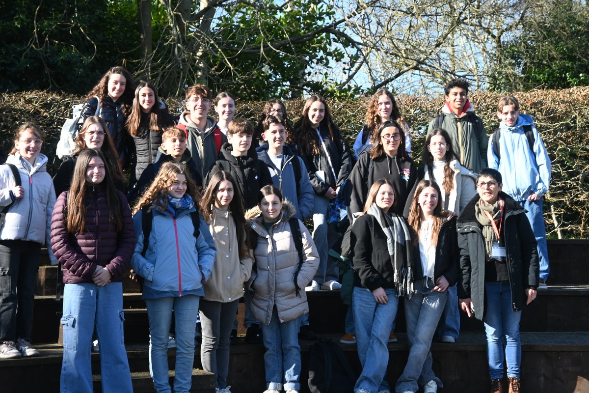 angloeuropean73's tweet image. This week we welcome students from France! 🇫🇷

Students from the College Roger Vercel in Dinan will be enjoying their visit to the UK with a special theatre trip, sightseeing in London and a visit to Canterbury Cathedral later in the week.

#AngloFamily #NCLE #LanguageHubs
