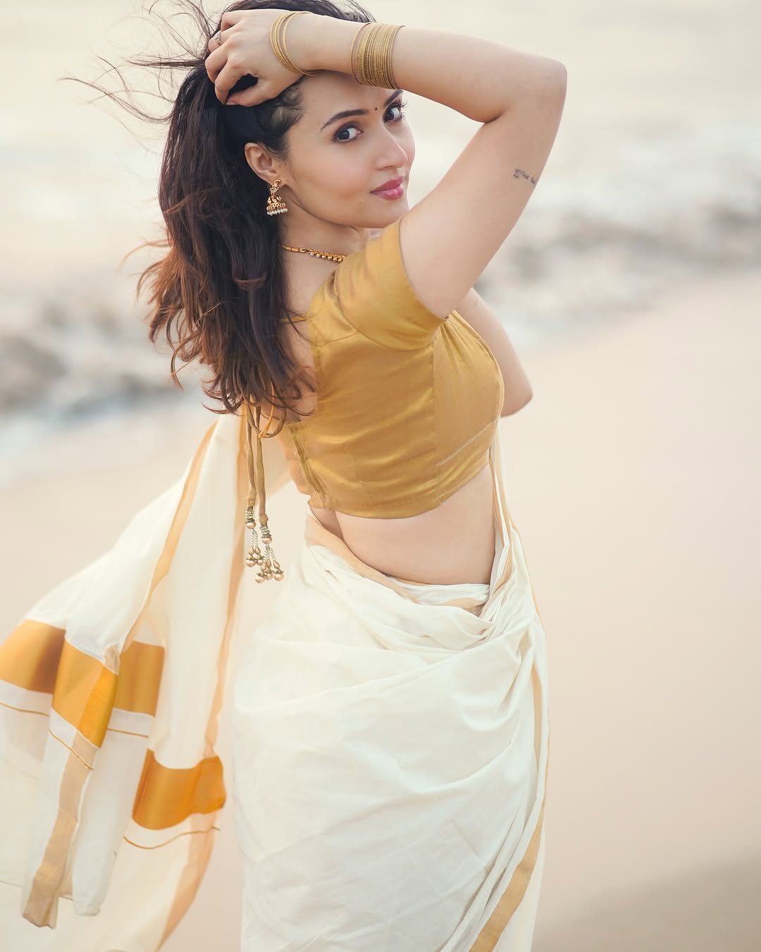 Gman2Dha8AACvx4?format=jpg&name=large