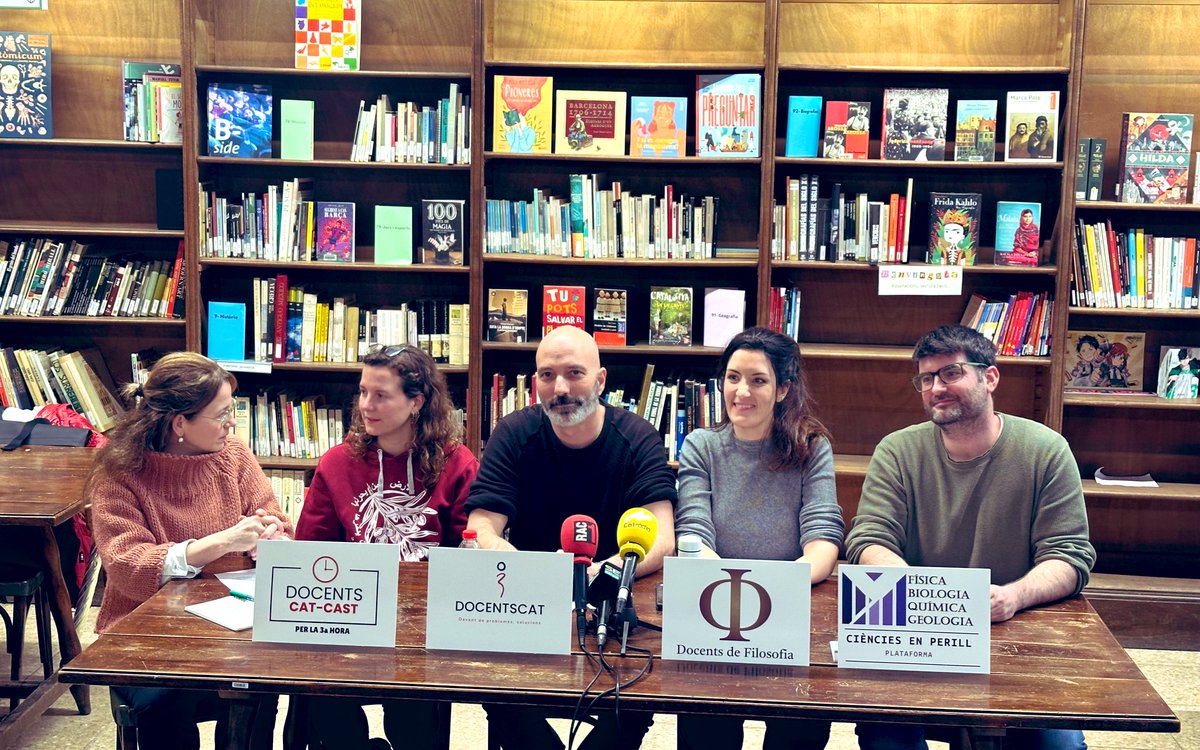 Docents de les especialitats de Llengua Catalana, Llengua Castellana, Física, Química, Biologia, Geologia i Filosofia s’uneixen davant dels canvis previstos per <a href="/educaciocat/">Educació</a> al currículum de batxillerat. 

Exigeixen una negociació real i efectiva que escolti la veu dels docents!