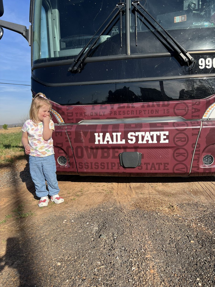 MWDaly136's tweet photo. When you make a rest stop in South Carolina and accidentally find @Dogbusdriver and the Hail State bus!!! https://t.co/6BfI1KIaC6