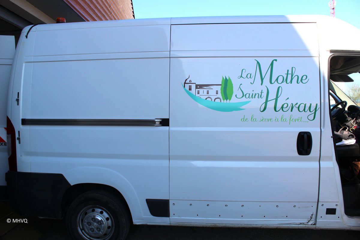 C'est le jour du départ pour 200 objets de Madeleine. En route pour de nouvelles aventures dans les Deux-Sèvres ! 👋😀 #MadeleineProject <a href="/clarabdx/">clara beaudoux</a>