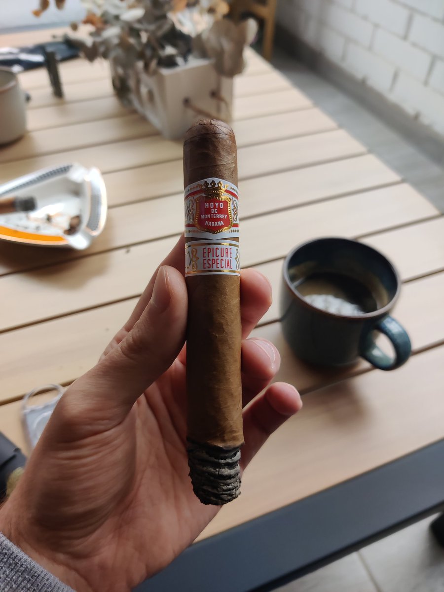 VictorxSR's tweet photo. Hoyo de Monterrey Epicure Especial https://t.co/WNEIl1grHX