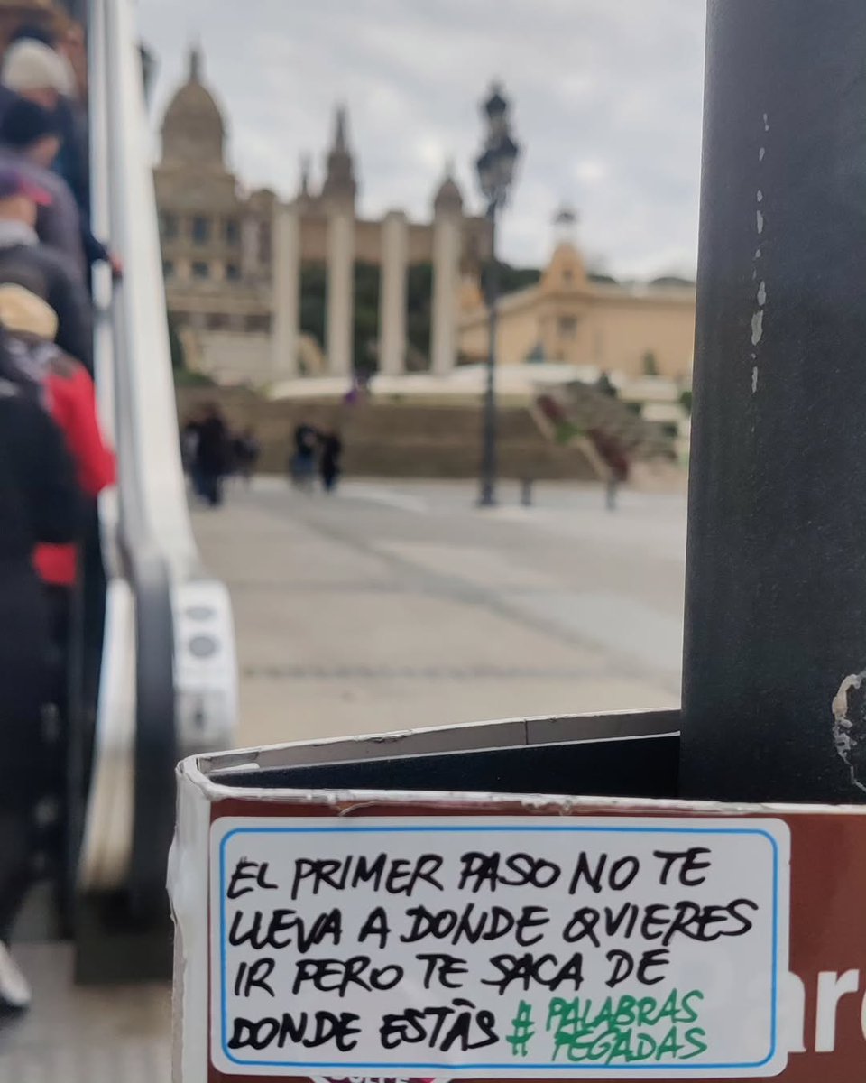 El primer pas no et porta a on vols anar, però et treu d'on estas. #PalabrasPegadas
pixelfed.social/p/aigualite/80…
instagram.com/share/p/_w3poH…
