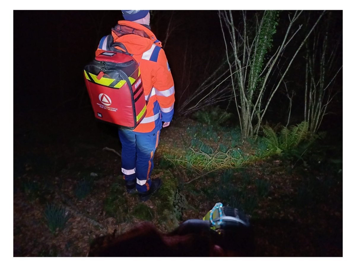 🚑✨ Retour sur le Trail des Vallées 2025 ! ✨🚑

▪️Le week-end du 15 et 16 mars 2025, le Trail des Vallées à Mesnil Roc'h a réuni plus de 2500 coureurs 🏃‍♂️🌲

▪️ 32 bénévoles de la Protection Civile étaient présents pour porter secours tout au long des 8 courses.