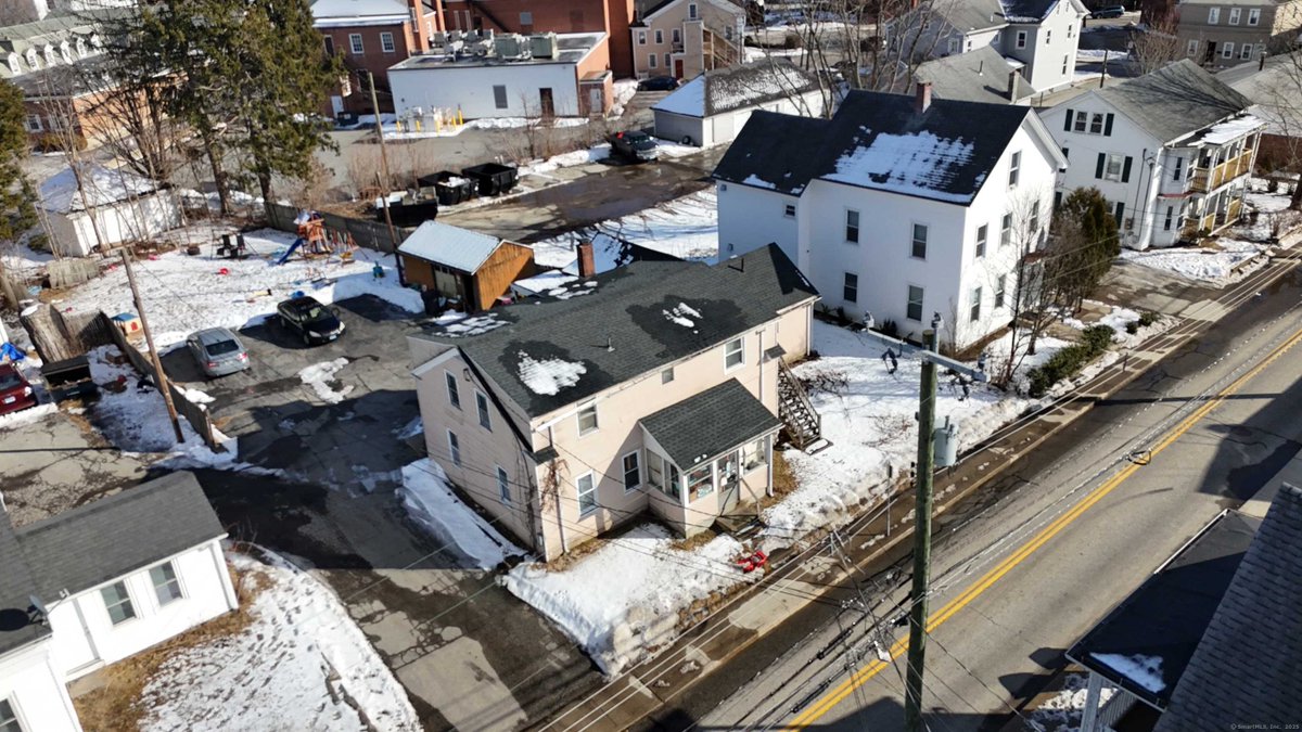 robbierealtorma's tweet photo. 24 Mechanic Street, Killingly, CT 06239 just hit the market!
Take a look at this awesome space: https://t.co/hm4P3i826r https://t.co/xcaUAvulKZ