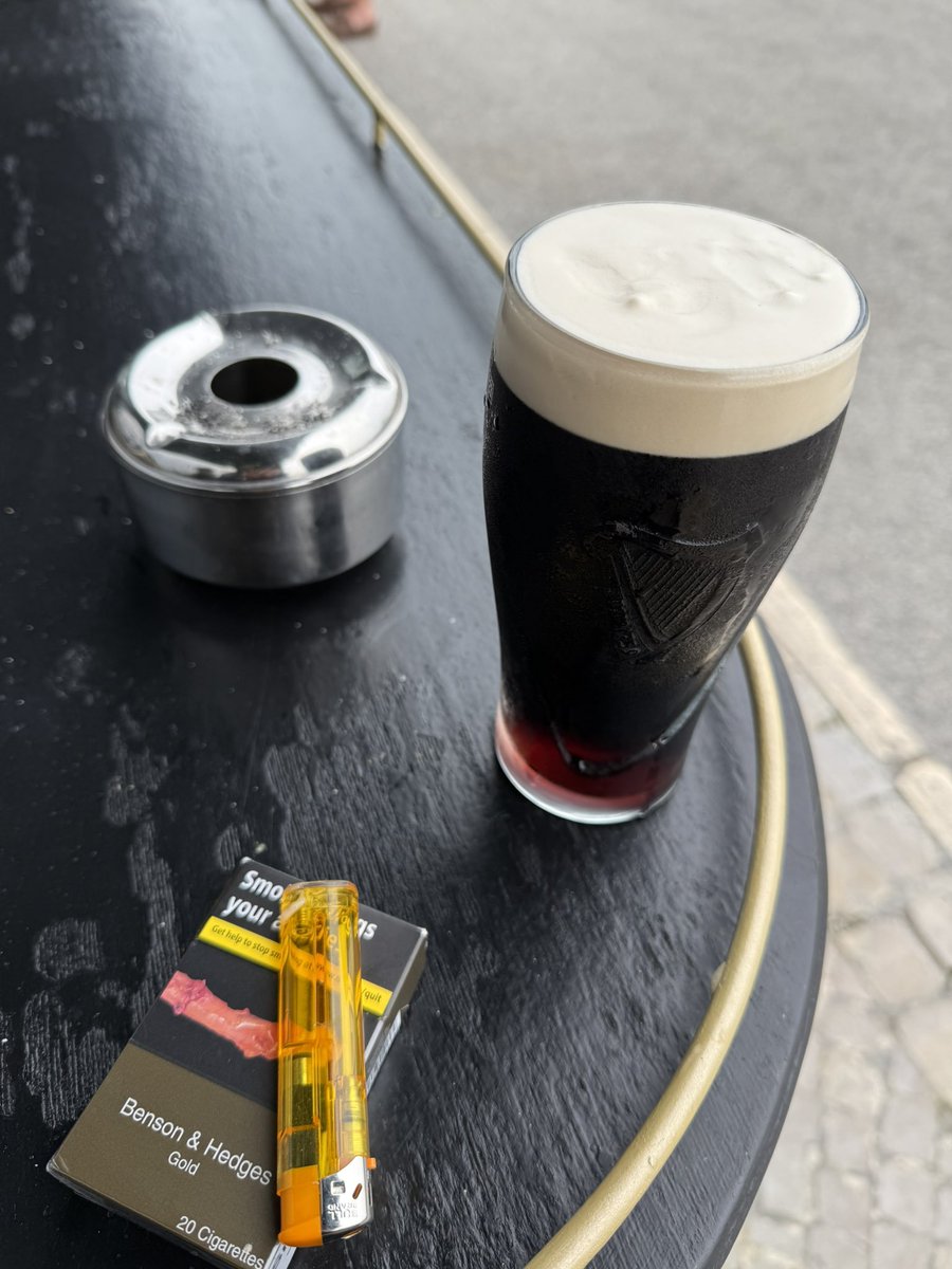 BloodyLoveLeh tweet media