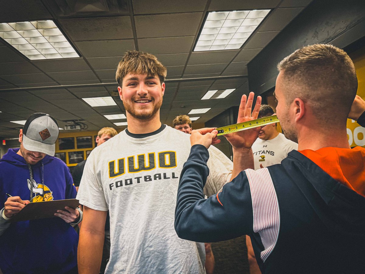 UW-Oshkosh Football (@uwofootball) on Twitter photo Shoutout to the <a href="/ChicagoBears/">Chicago Bears</a> and <a href="/Vikings/">Minnesota Vikings</a> for coming by last week to check out some of our Titan Football student-athletes!
#GoldStandard | #O2HVE6AS Shoutout to the <a href="/ChicagoBears/">Chicago Bears</a> and <a href="/Vikings/">Minnesota Vikings</a> for coming by last week to check out some of our Titan Football student-athletes!
#GoldStandard | #O2HVE6AS