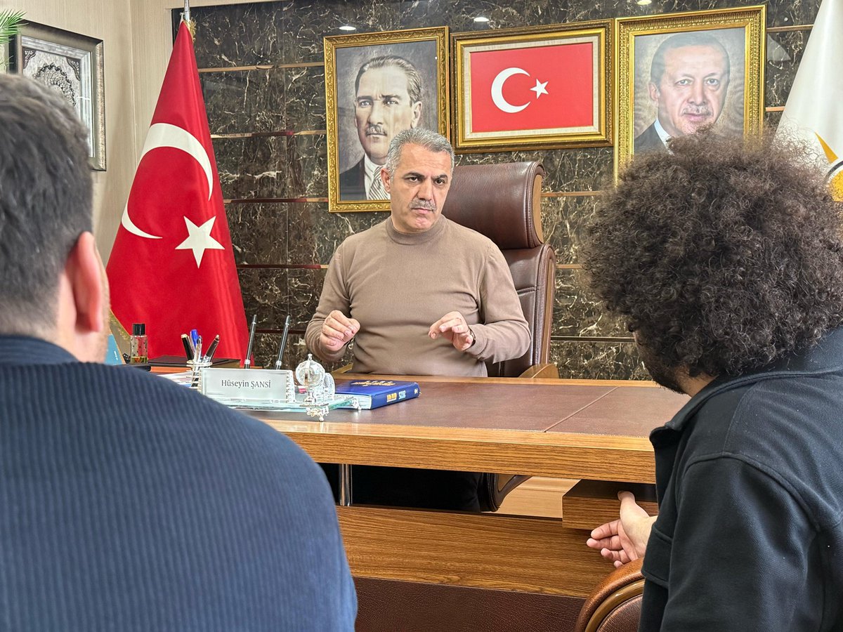 72akpartibatman's tweet photo. İl Başkanımız Hüseyin ŞANSI’yı ziyaret eden atanamayan öğretmenlerimizin taleplerini dinledik. Eğitim camiamızın beklentilerini ilgili mercilere ileteceğimizin sözünü verdik.

AK Parti olarak, öğretmenlerimizin yanında olmaya devam edeceğiz.

#AKParti #Eğitim #Öğretmenlerimiz @MilliEgitimBak @fnasiroglu @SansiHuseyin