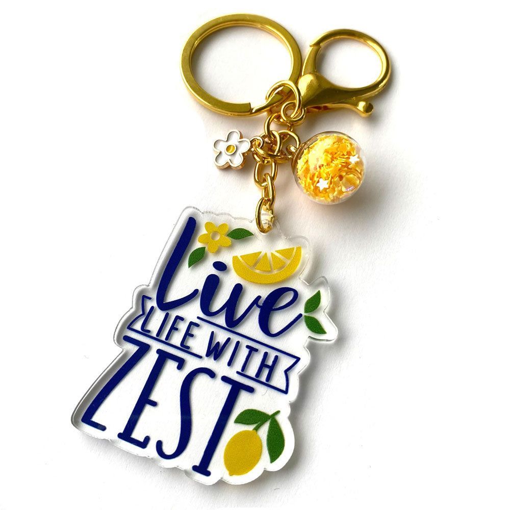 Covergirlbeads's tweet image. Add a zestful touch to your keys! 🍋✨ Our Live Life with Zest keychain is the perfect daily pick-me-up with a chic lemon design &amp;amp; gold-tone accents. 💛🔑 #EJWTT #KeychainAddict #LemonLover
🔗 adorebynat.com/products/live-…