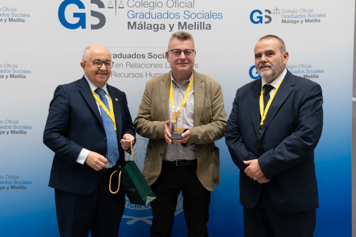 marenas_'s tweet photo. Un lujo y un placer compartir conocimientos con mis compañeros de @GdoSocialMalaga en el Congreso Laboral Malagueño. Mil gracias, a tod@s, pero muy especialmente a Alfonso Urbano y al profesor Juan Carlos Álvarez. https://t.co/JxpyVwUqru
