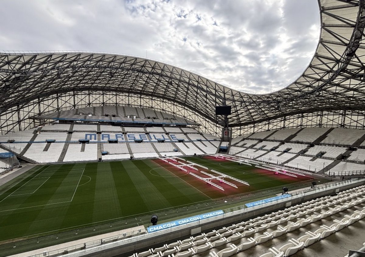 ecom_news's tweet photo. 👩🏽‍💻#Marseille : La 6ème édition de l'Université du Réseau des Référents Handicap #URRH s’est tenue à l'@orangevelodrome un événement phare pour les professionnels engagés dans l'inclusion des personnes en situation de #handicap. Organisée par l'@Agefiph_  @agefiph_pacac, cette rencontre a rassemblé référents handicap, employeurs, et professionnels de l'accompagnement. Reportage vidéo @FIPHFP https://t.co/UfLcxJan48