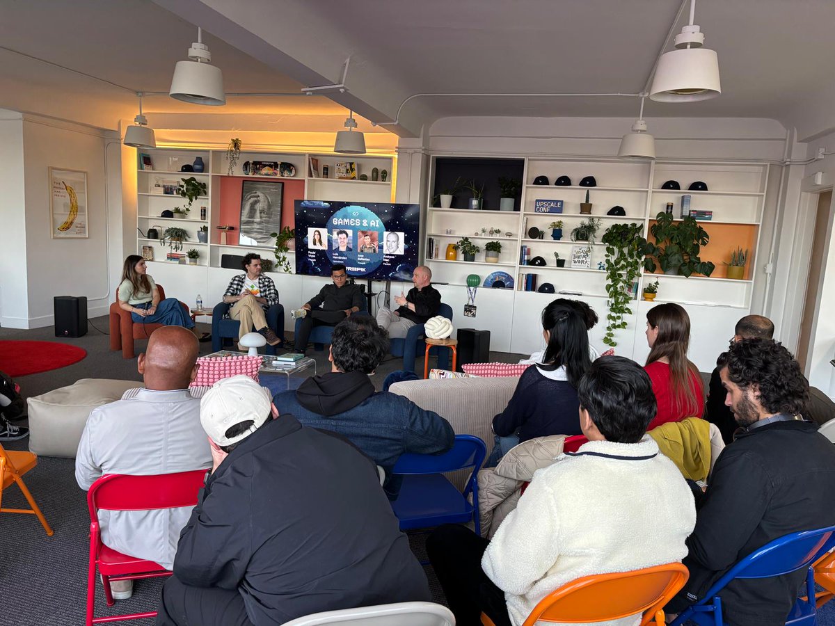 luishg's tweet photo. This week we had the pleasure of participating in a panel hosted by our friends at @freepik. @PauVivas and her U.S. team are doing incredible work, perfectly reflecting the company’s style—professional, but still keeping that friendly, hacker spirit we love so much back in Málaga :)
