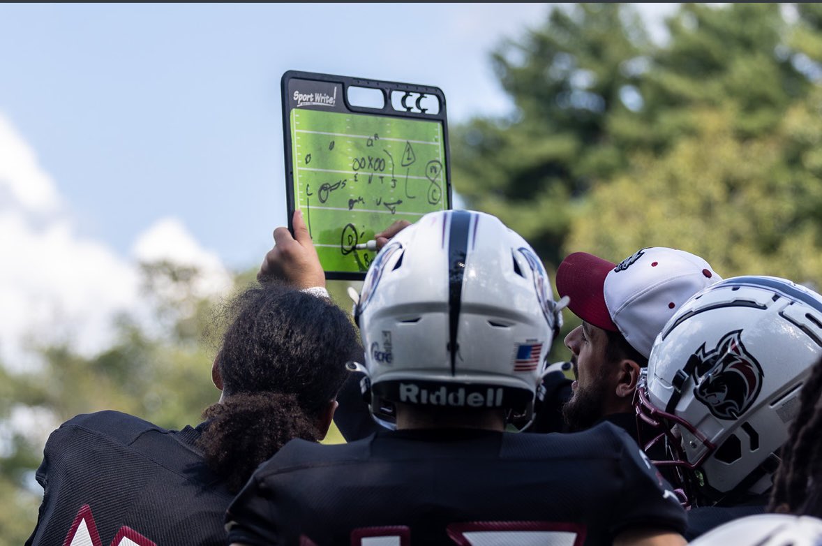🚨VIEWS FROM THE HILL🚨
Looking for ALL DEFENSIVE POSITIONS. If you are Relentless, Love Football, and Want to be challenged. Academically and Athletically DM TRANSCRIPTS, FILM, ETC.
“You’re either going to join the process, or watch it unfold. Can’t do both!!!” 🚂🚂