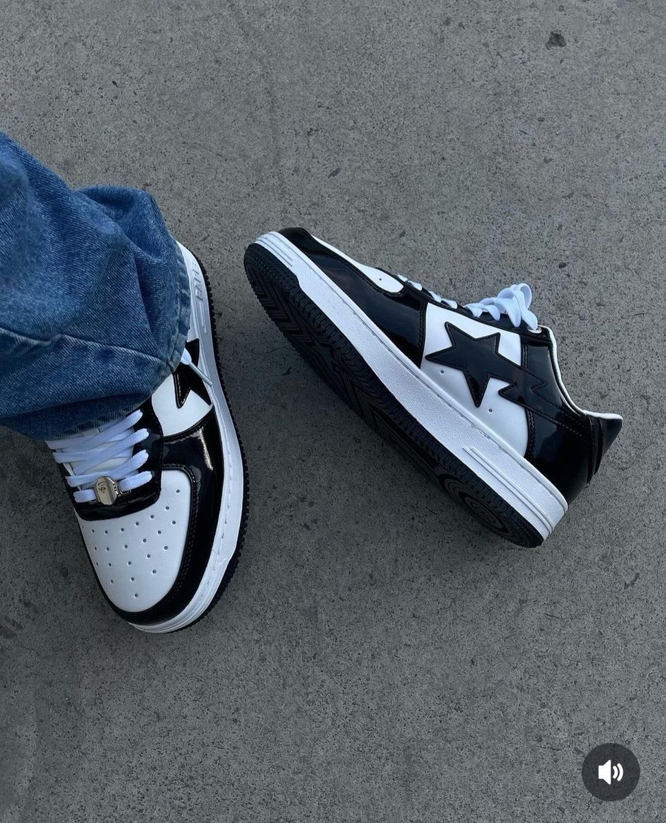 A Bathing Ape Bape Sta
Price: MK172800 (Boxed) 
Order origin📍: SA🇿🇦
Delivery: Standard of 7 to 14 days
<a href="/worldofkicksmw/">THEWORLD OF KICKS MW👟🇲🇼</a> 
.
.
.
#theworldofkicksmw #bapesta #bathingape  #sneakerculture #sneakerhead #zimbabwe #malawifashion #malawi #zambia #botswana #southafrica