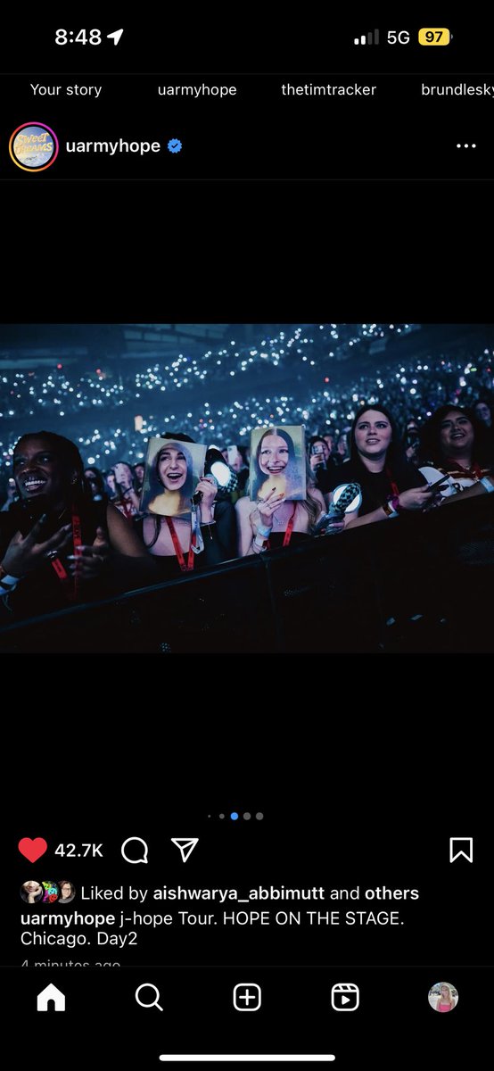 Lindsay_Seib's tweet photo. If I had a nickel for every time I was posted on Hobi’s instagram, I’d have two nickels. Which isn’t a lot, but it’s weird that it’s happened twice 😭💜 #HOPE_ON_THE_STAGE_TOUR_CHICAGO https://t.co/jwv6ZtwESj