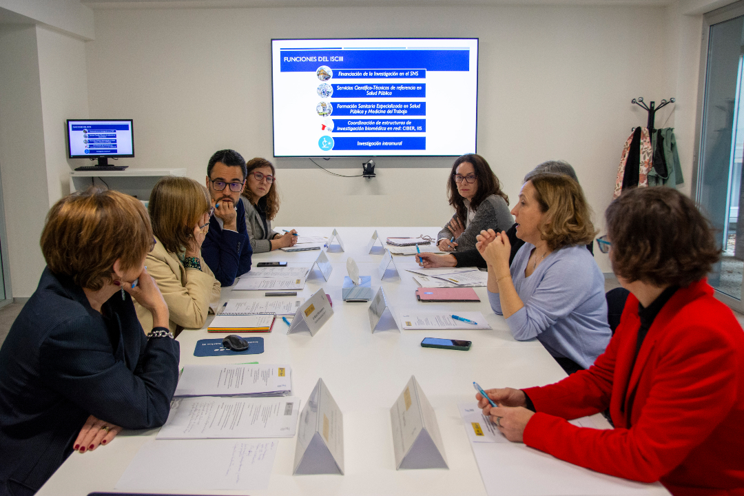 CSIC (@csic) on Twitter photo ➡️ La presidenta del #CSIC, <a href="/delPinoE/">Eloísa del Pino</a>, ha visitado el <a href="/SaludISCIII/">Instituto de Salud Carlos III (ISCIII)</a> y ha mantenido una reunión con su directora, Marina Pollán
🔬El objetivo del encuentro ha sido consolidar el trabajo conjunto, como Organismos Públicos de Investigación, en ciencia y salud ➡️ La presidenta del #CSIC, <a href="/delPinoE/">Eloísa del Pino</a>, ha visitado el <a href="/SaludISCIII/">Instituto de Salud Carlos III (ISCIII)</a> y ha mantenido una reunión con su directora, Marina Pollán
🔬El objetivo del encuentro ha sido consolidar el trabajo conjunto, como Organismos Públicos de Investigación, en ciencia y salud