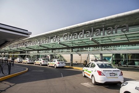 #Columna De Cinco Estrellas ✍🏻 
⭐#Iberia cumple 75 años conectando #México y #Europa🛫🇲🇽🌍
⭐Aeropuerto de #Guadalajara reconocido como el mejor de #Latinoamérica y el #Caribe 2024🏅
shre.ink/MynP👈