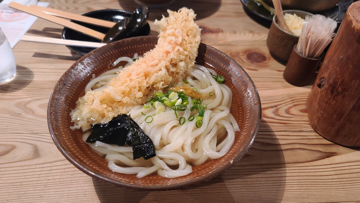 Terada88's tweet photo. 高知県安芸市にある創業50年のうどん屋
冬に食べる天婦羅うどんが最高。！ https://t.co/UTGb90EVyq