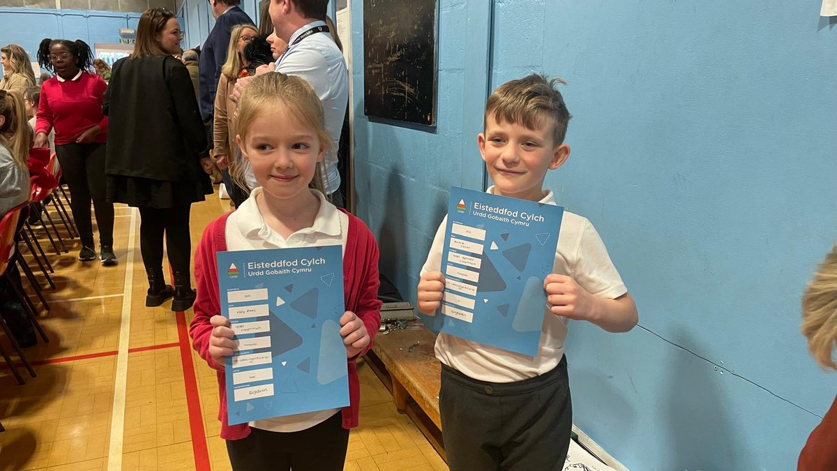 Llongyfarchiadau to these talented pupils who took part in the local Urdd Eisteddfod yesterday.They all performed with such confidence, and their enthusiasm shone out.
Da iawn i chi gyd👏👏👏