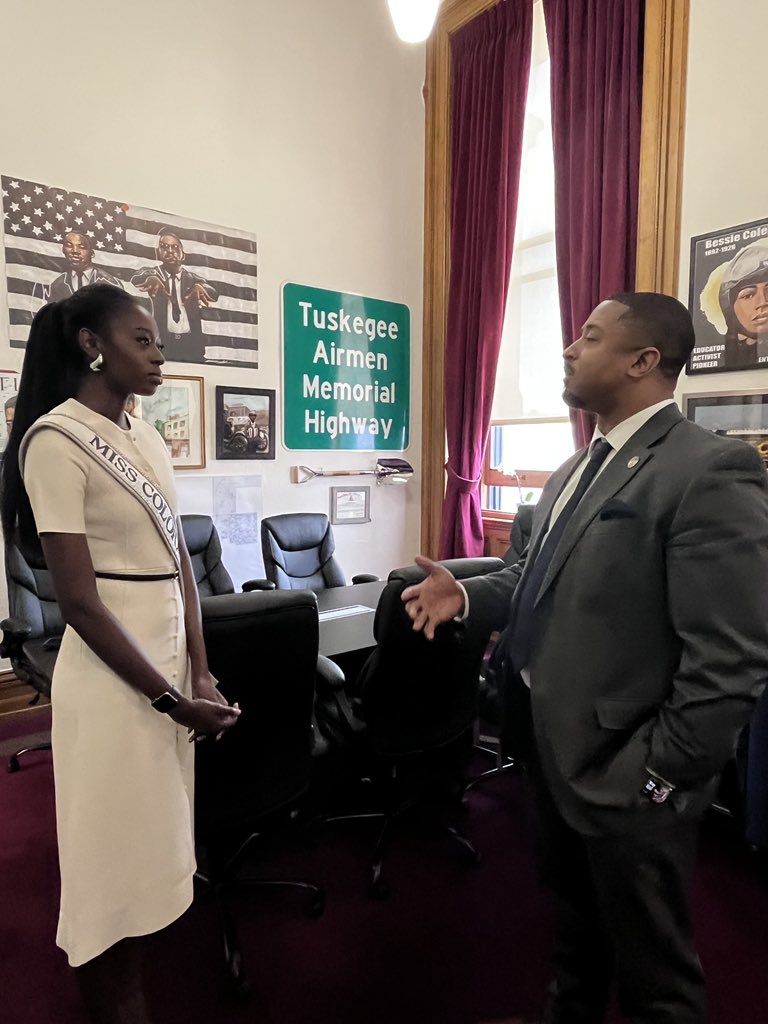 I had a blast meeting Senator Mark Daly of Ireland. He came to Denver in support of the American Irish State Legislators Caucus. Jessi Kalambayi, Miss Colorado 2024, met with me to learn more about my priorities and leadership approach. Grateful for both of these leaders!
